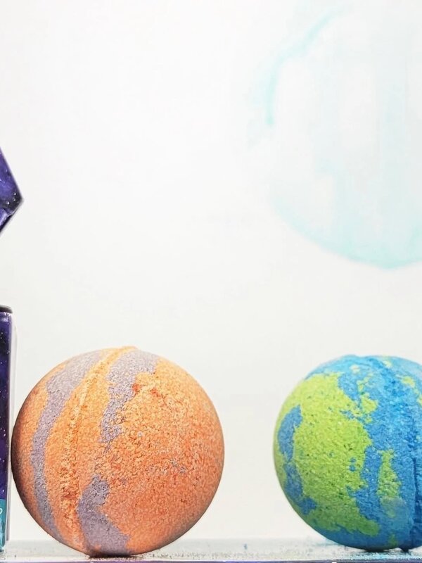 Loot Galaxy Bomb