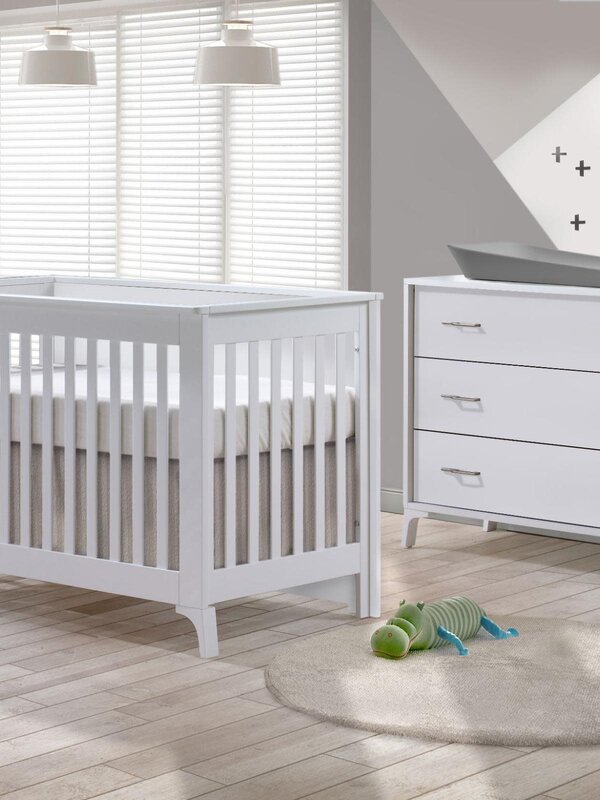 Metro Convertible Crib + 3 Drawer Dresser - White