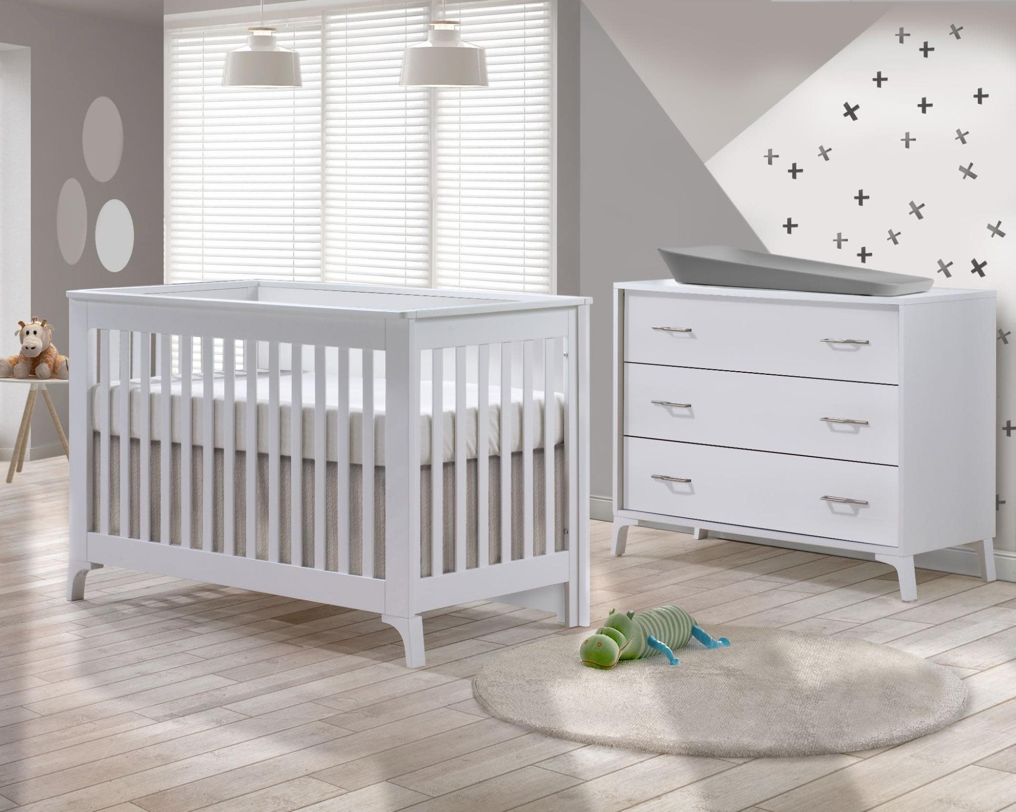 Metro Convertible Crib + 3 Drawer Dresser - White