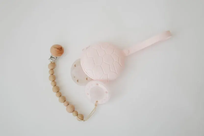 Ninni Co. Pacifier Clip