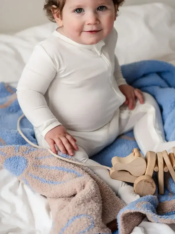 Pip + Phee Plush Blankets (30"x40")