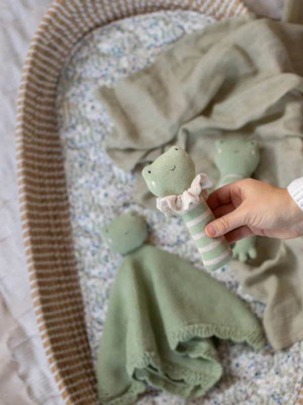 Avery Row Rattle