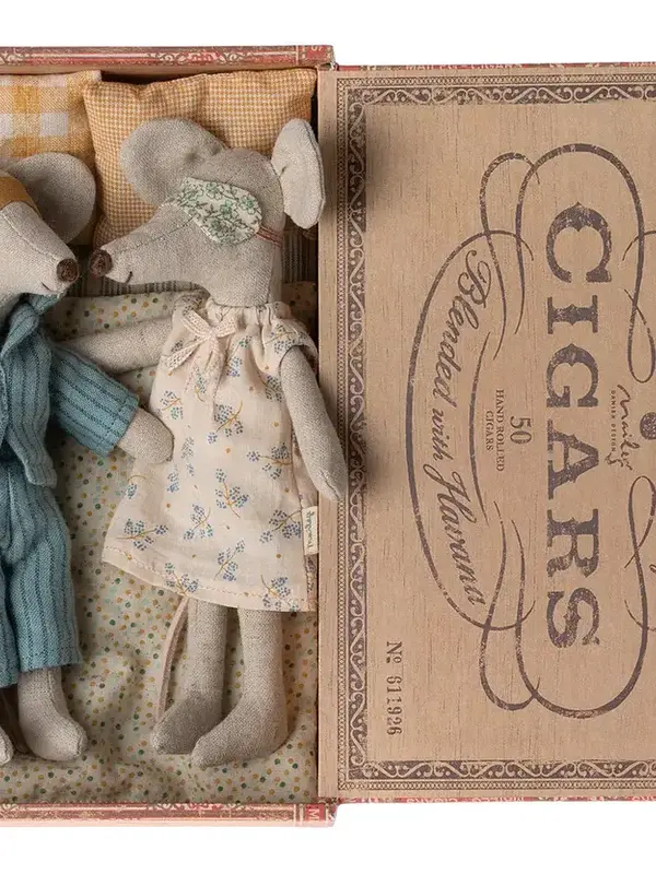 Maileg Mum + Dad Mice in Cigarbox