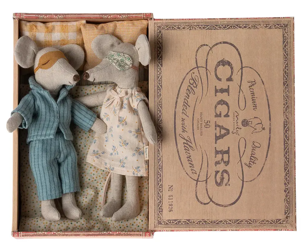 Mum + Dad Mice in Cigarbox