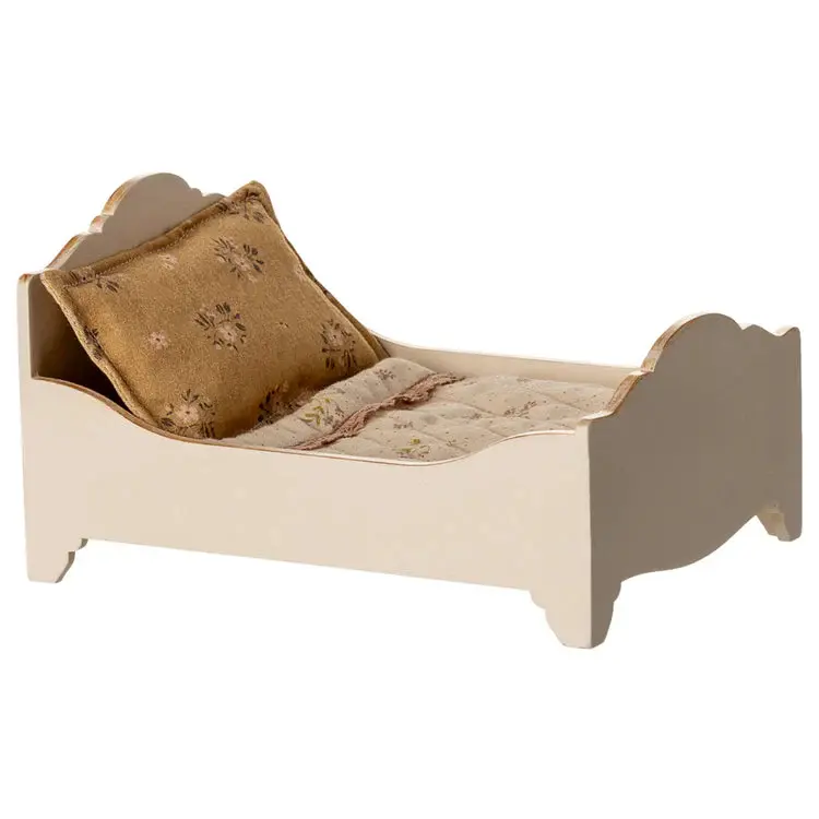 Off White Bed, Mouse