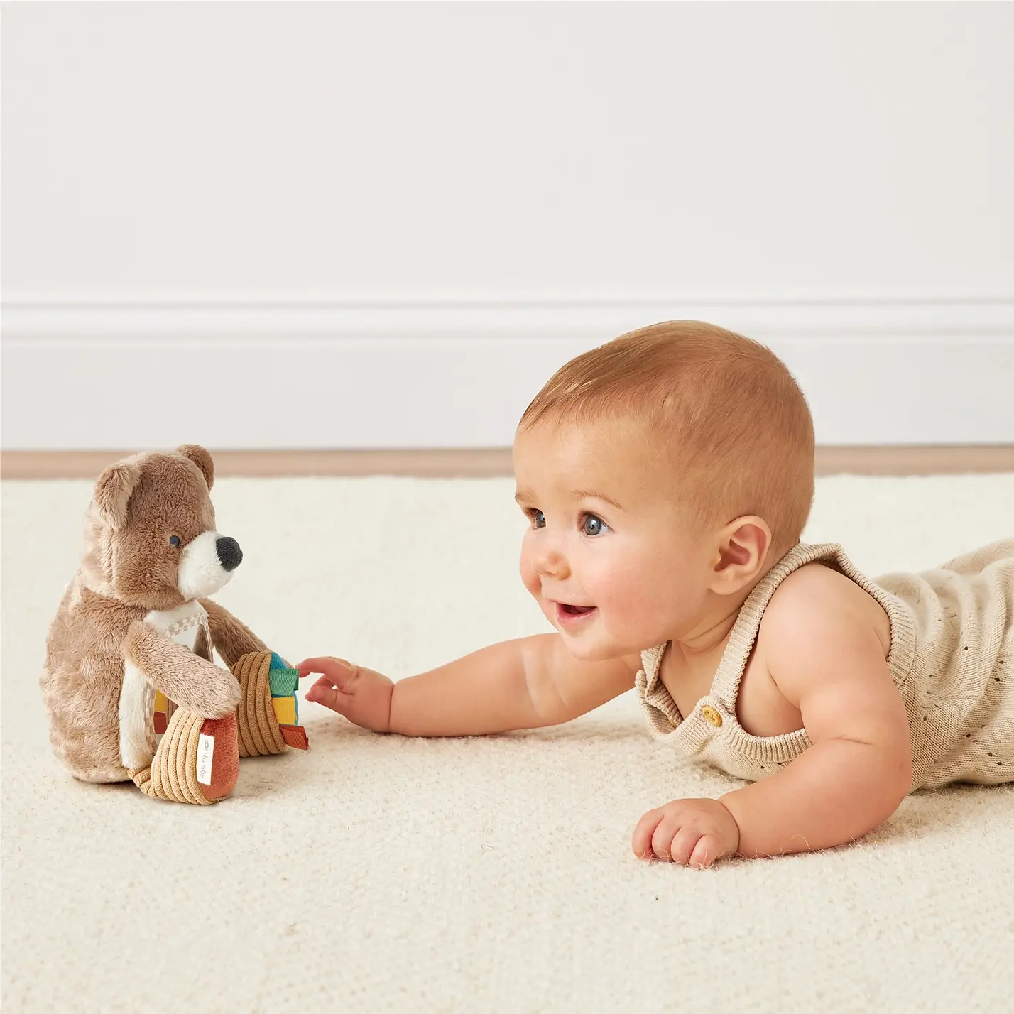 Itzy Bitzy Mirror - Theo the Bear