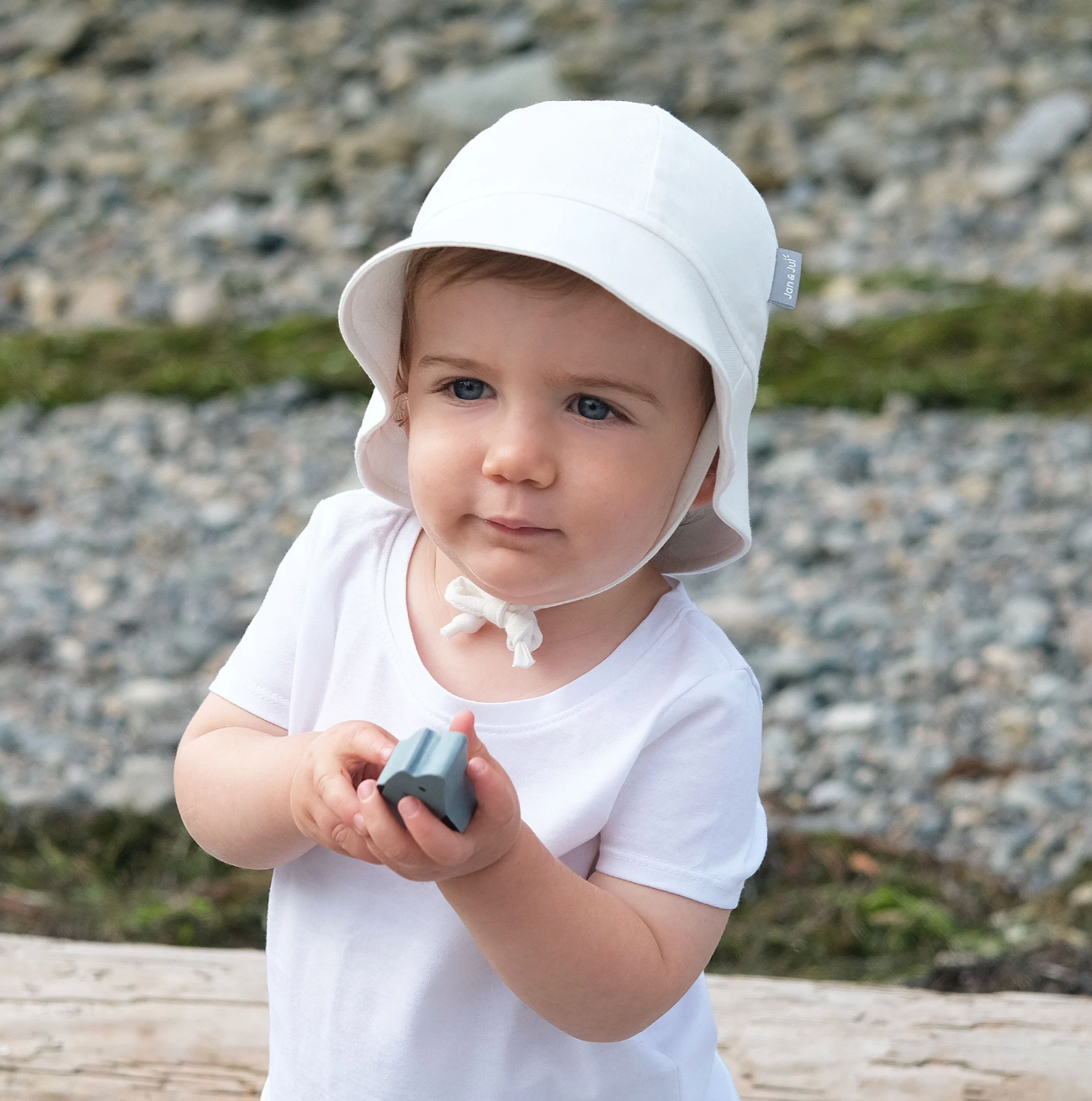 White Cozy Baby Bucket Hat