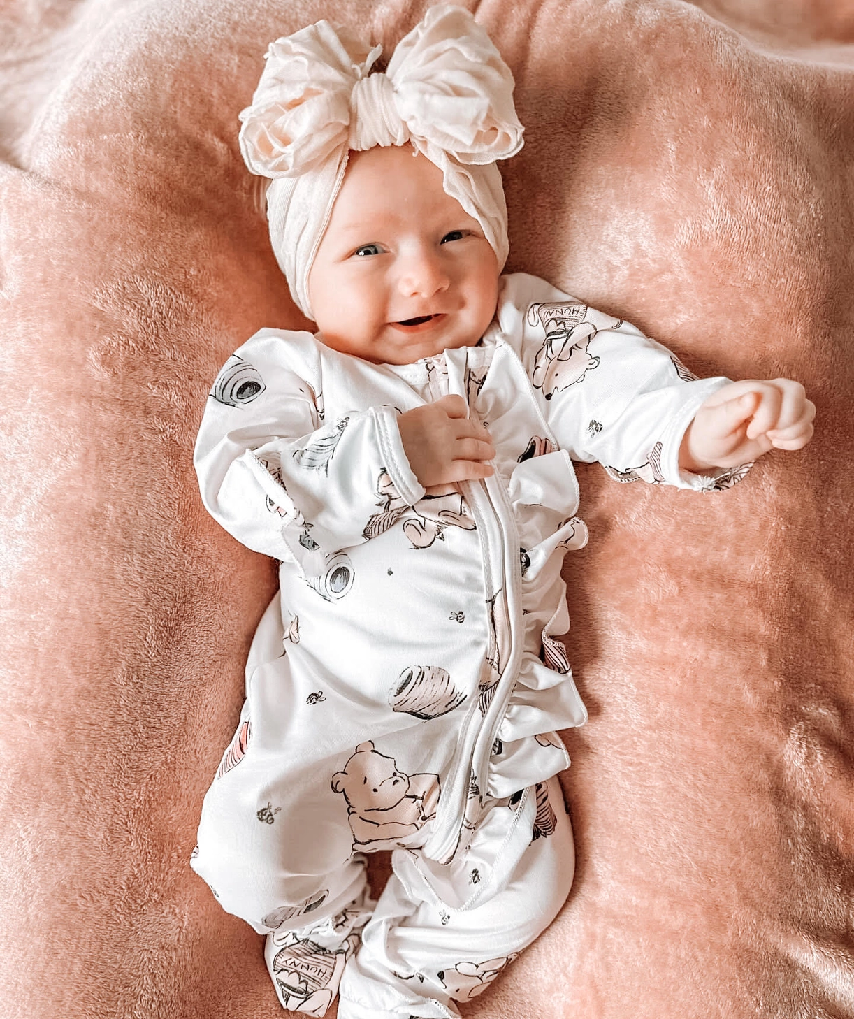 Bamboo Ruffle Footie - Pooh Bear Honey Pot