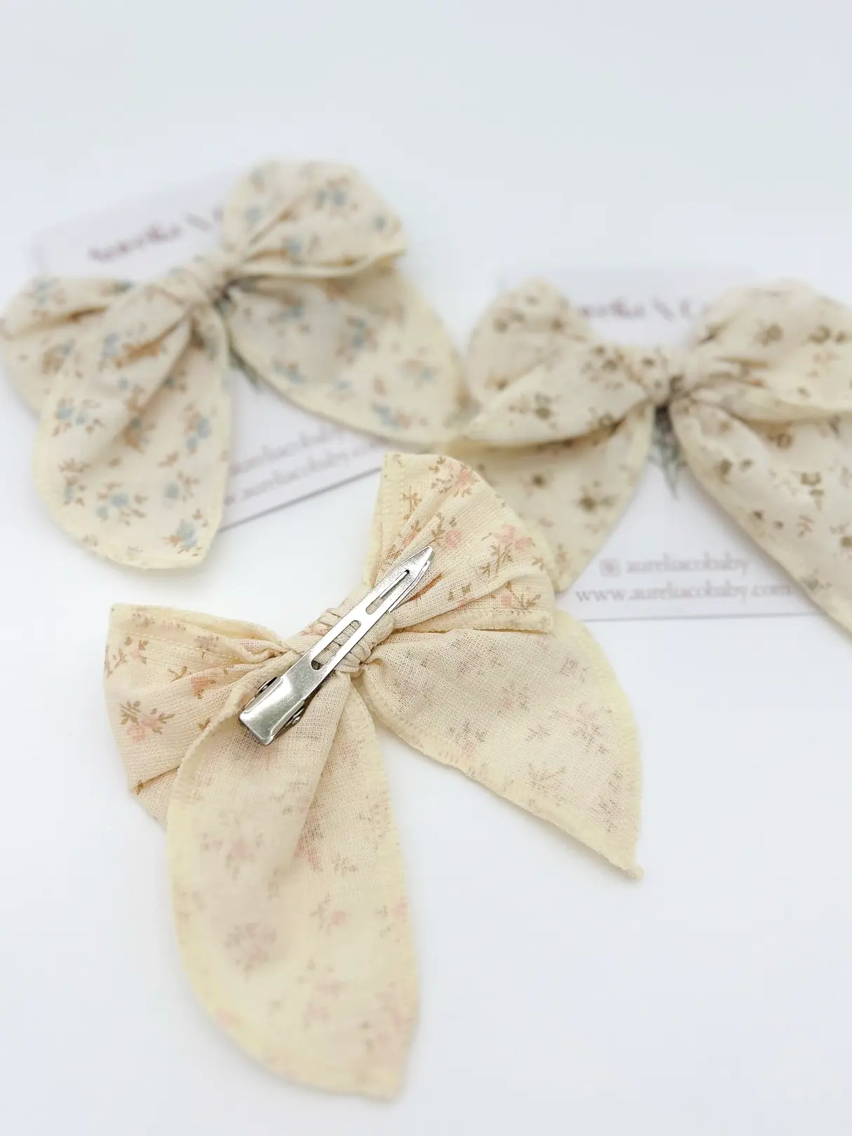 Neutral Hair Bow