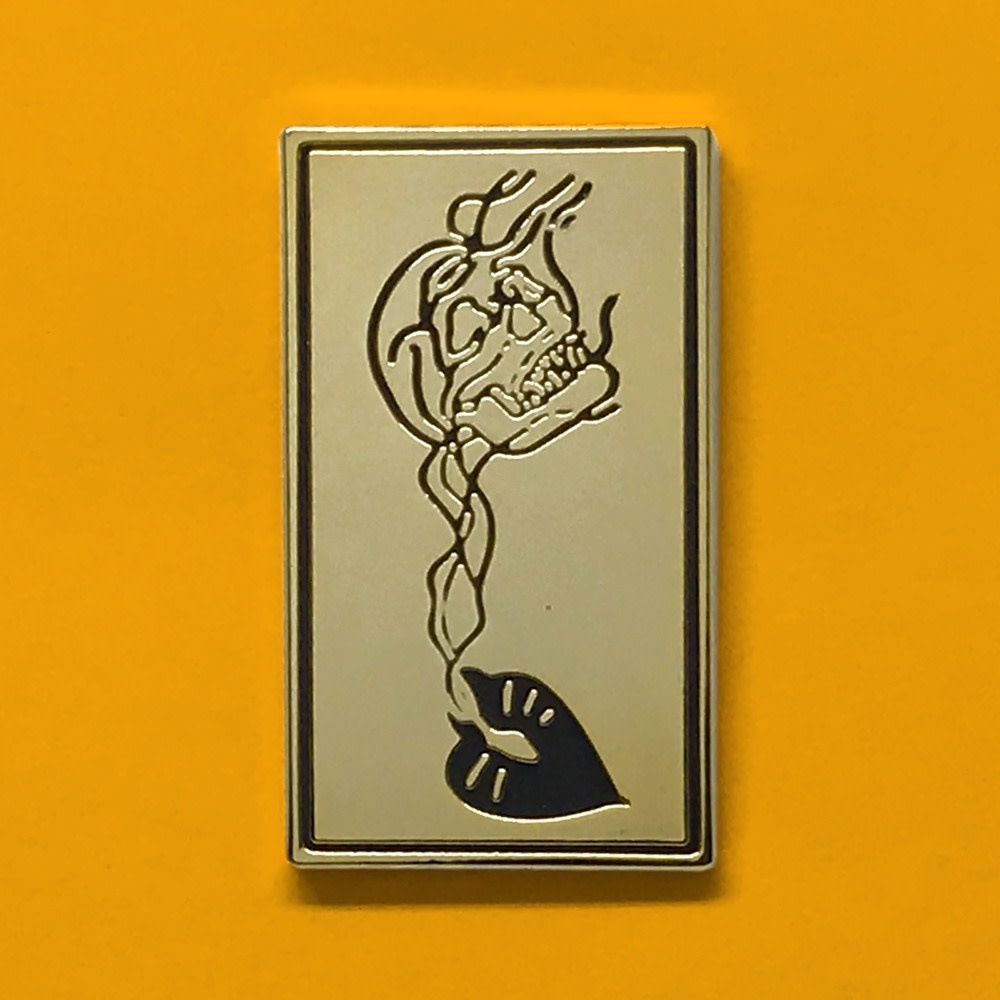 Enamel Pin Kiss of Death Smoke Skull Enamel Pin