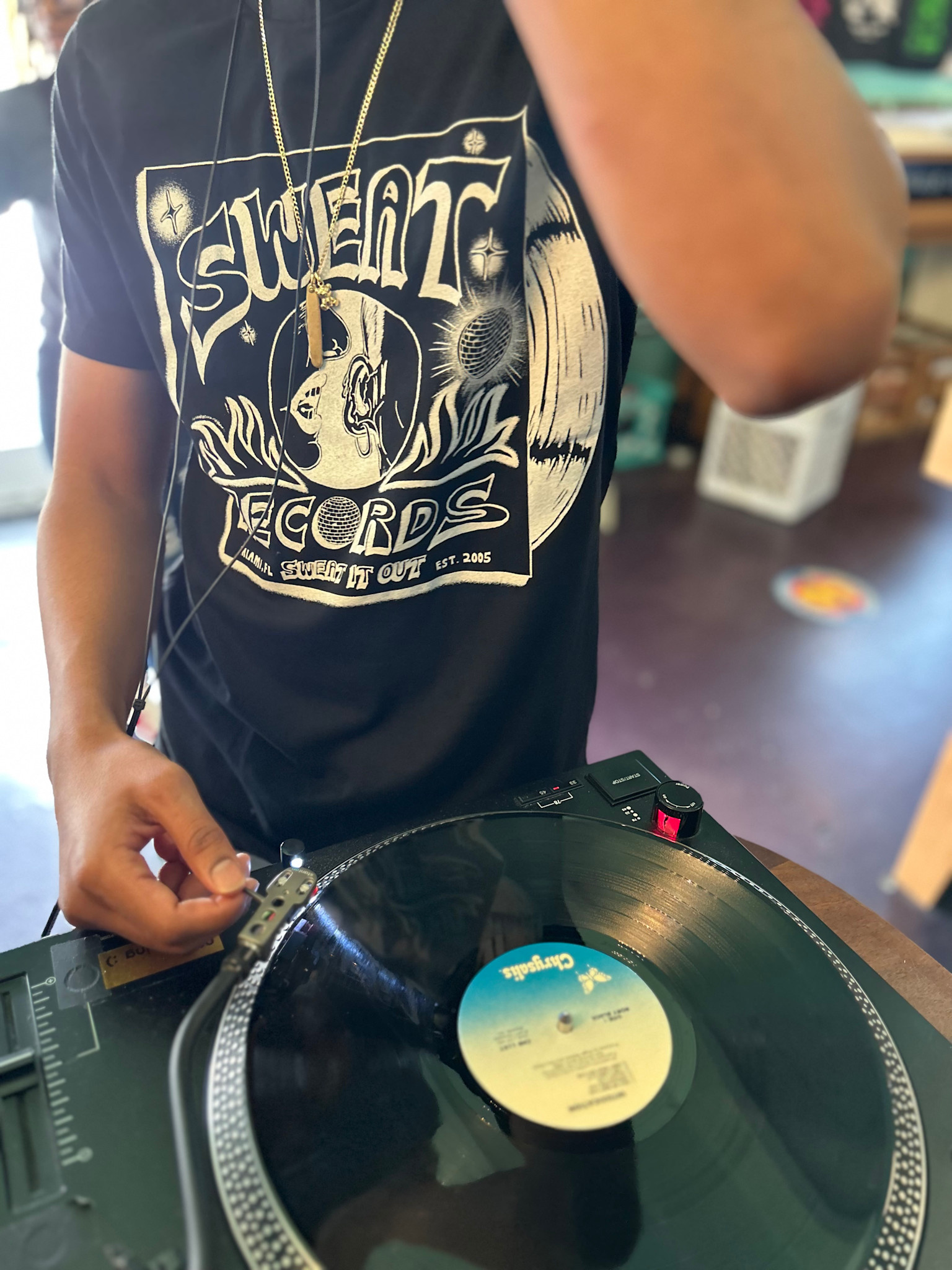 Shirt Sweat x Kelly Breez Tee