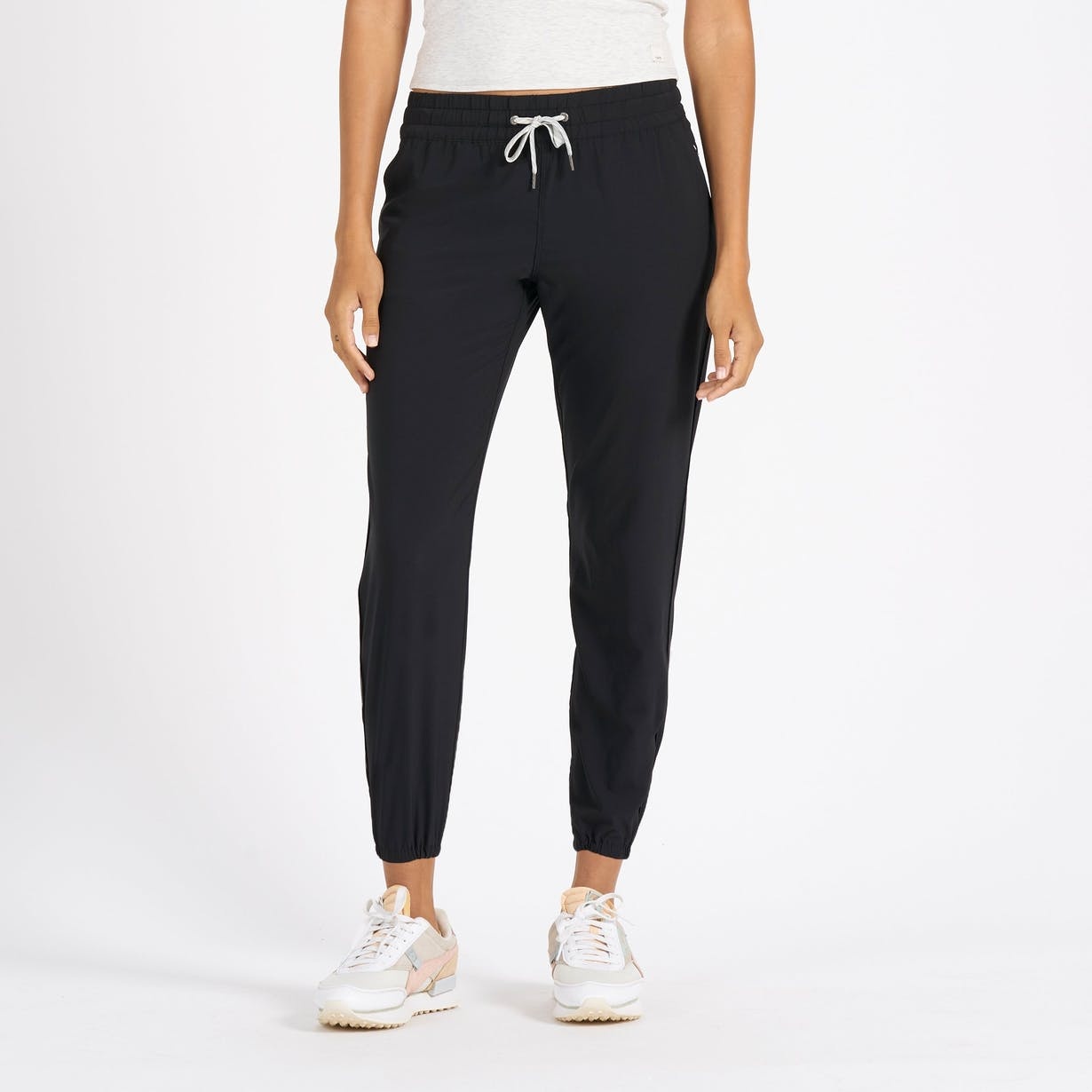 Vuori Women's Weekend Jogger - Black