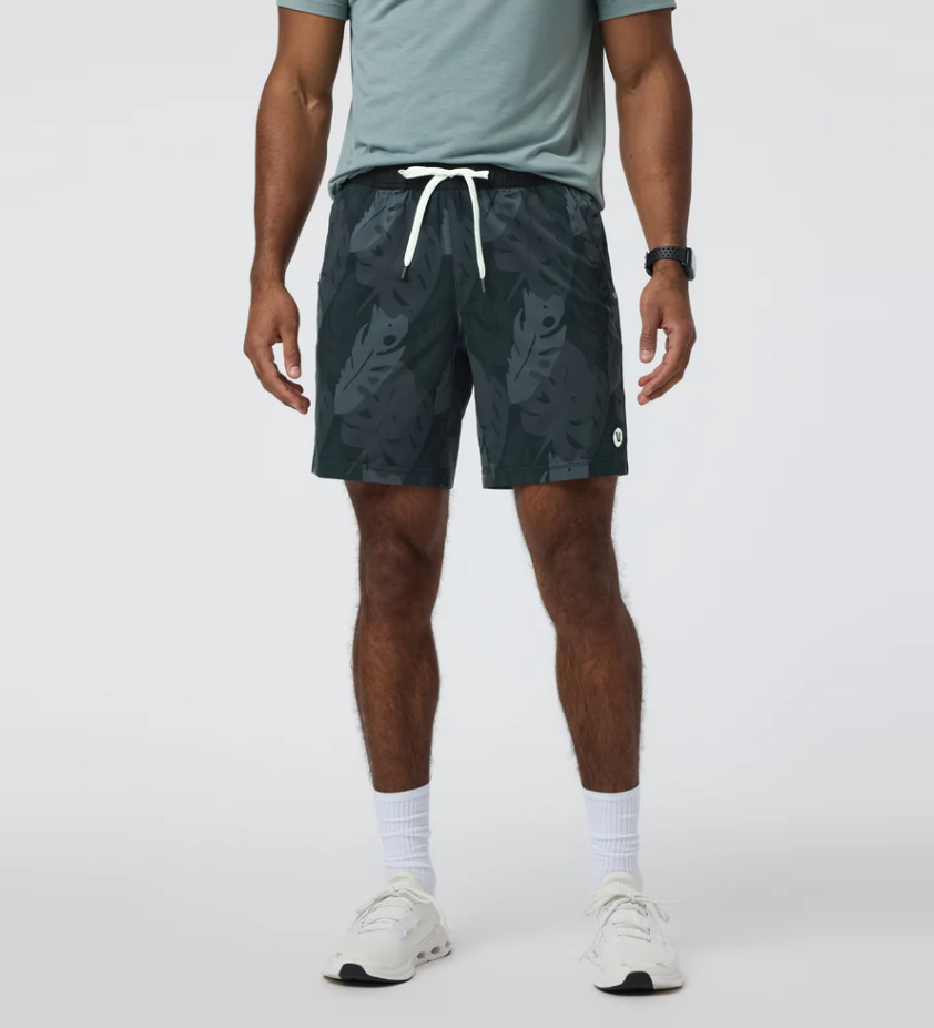 Vuori Men's Kore Short - Black Leaves