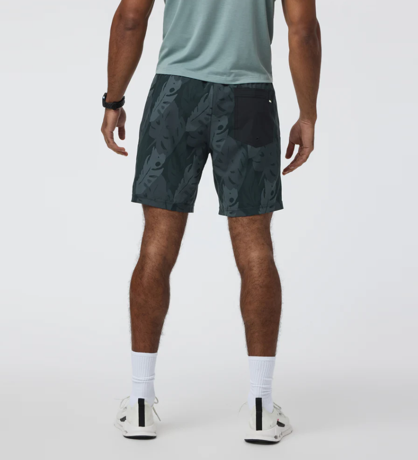 Vuori Men's Kore Short - Black Leaves