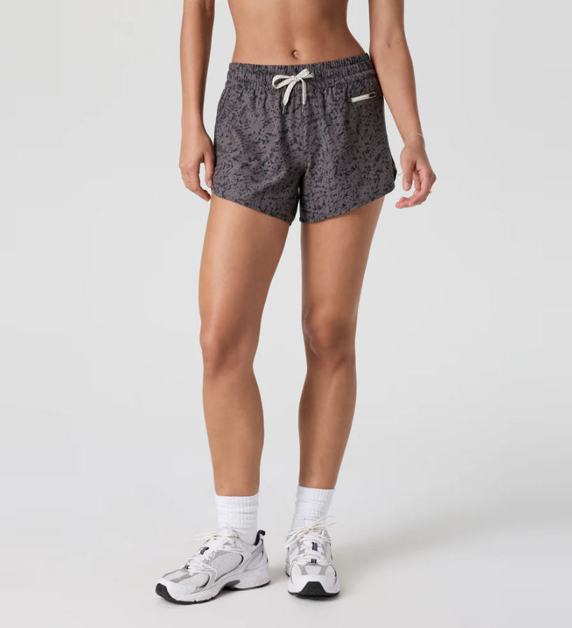 Vuori Women's Clementine 4" Short 2.0 - Chia Stucco
