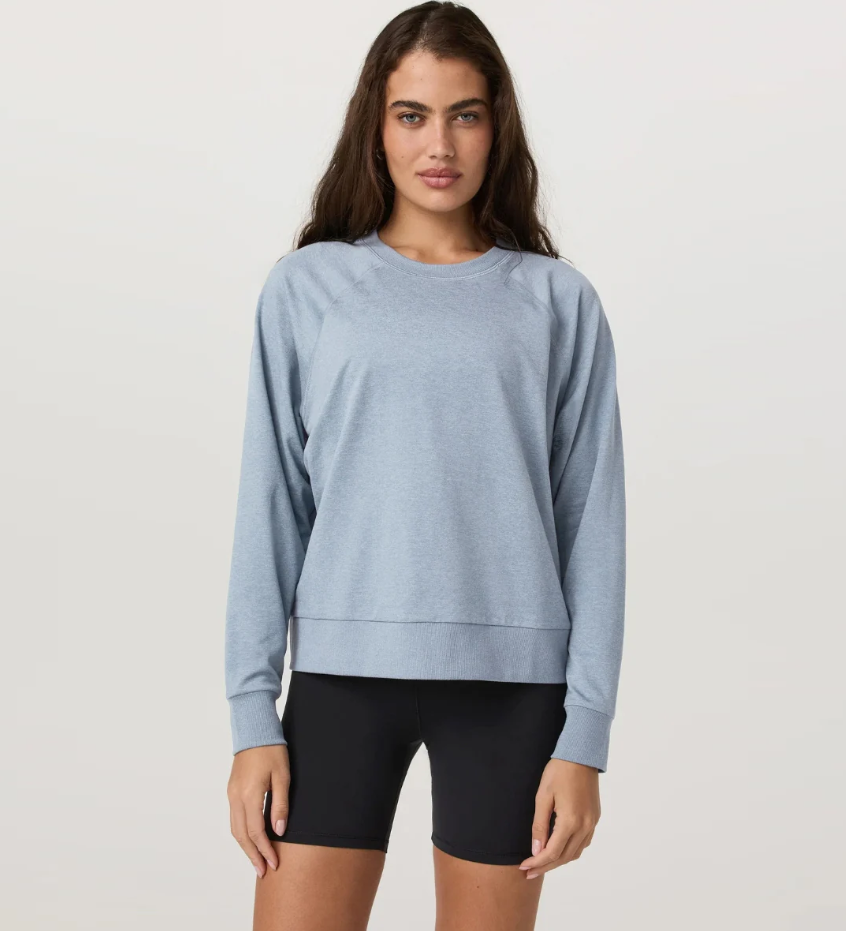 Vuori Women's Long Sleeve Halo Crew - Sea Glass Heather