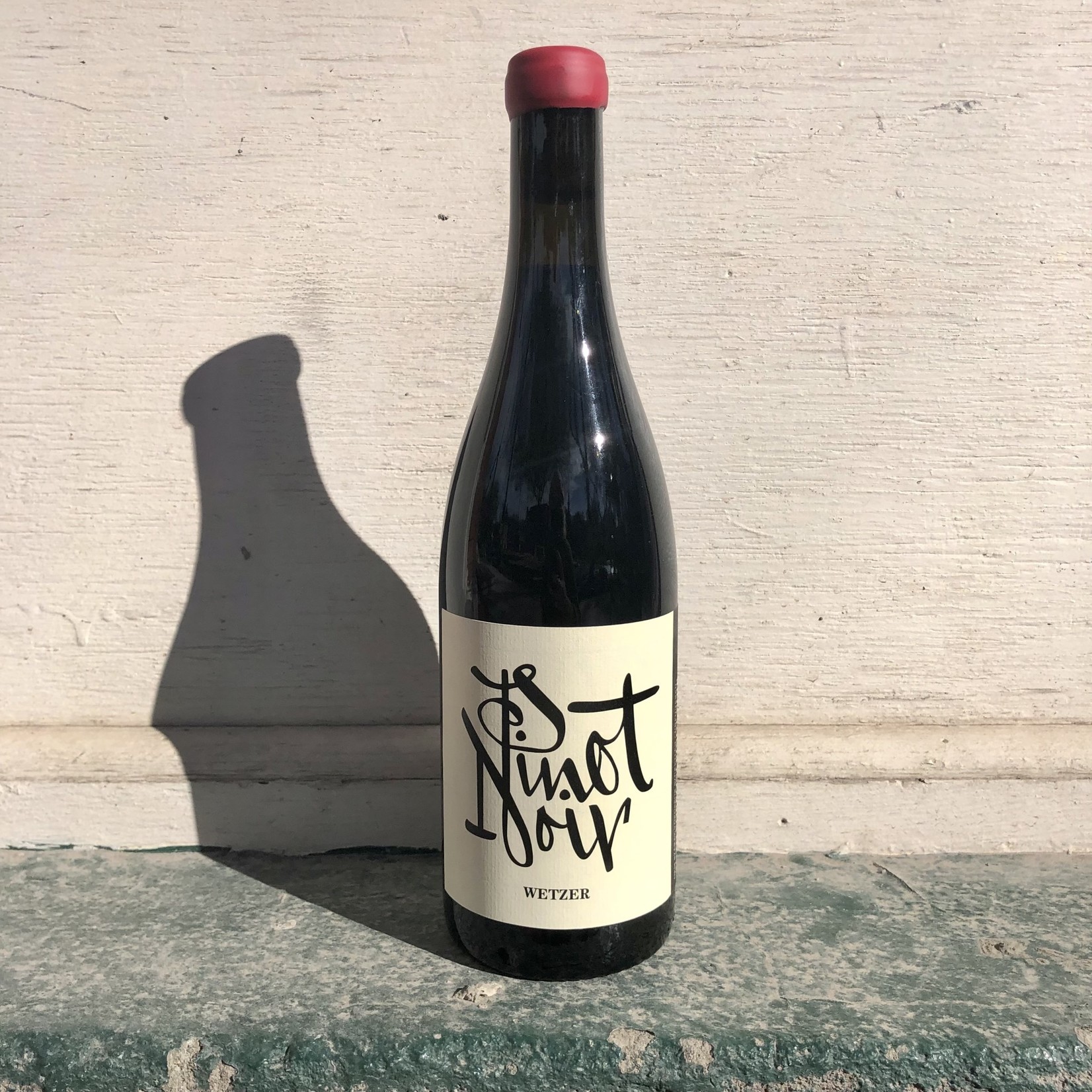 Peter Wetzer Peter Wetzer,  Pinot Noir 750ml 13%