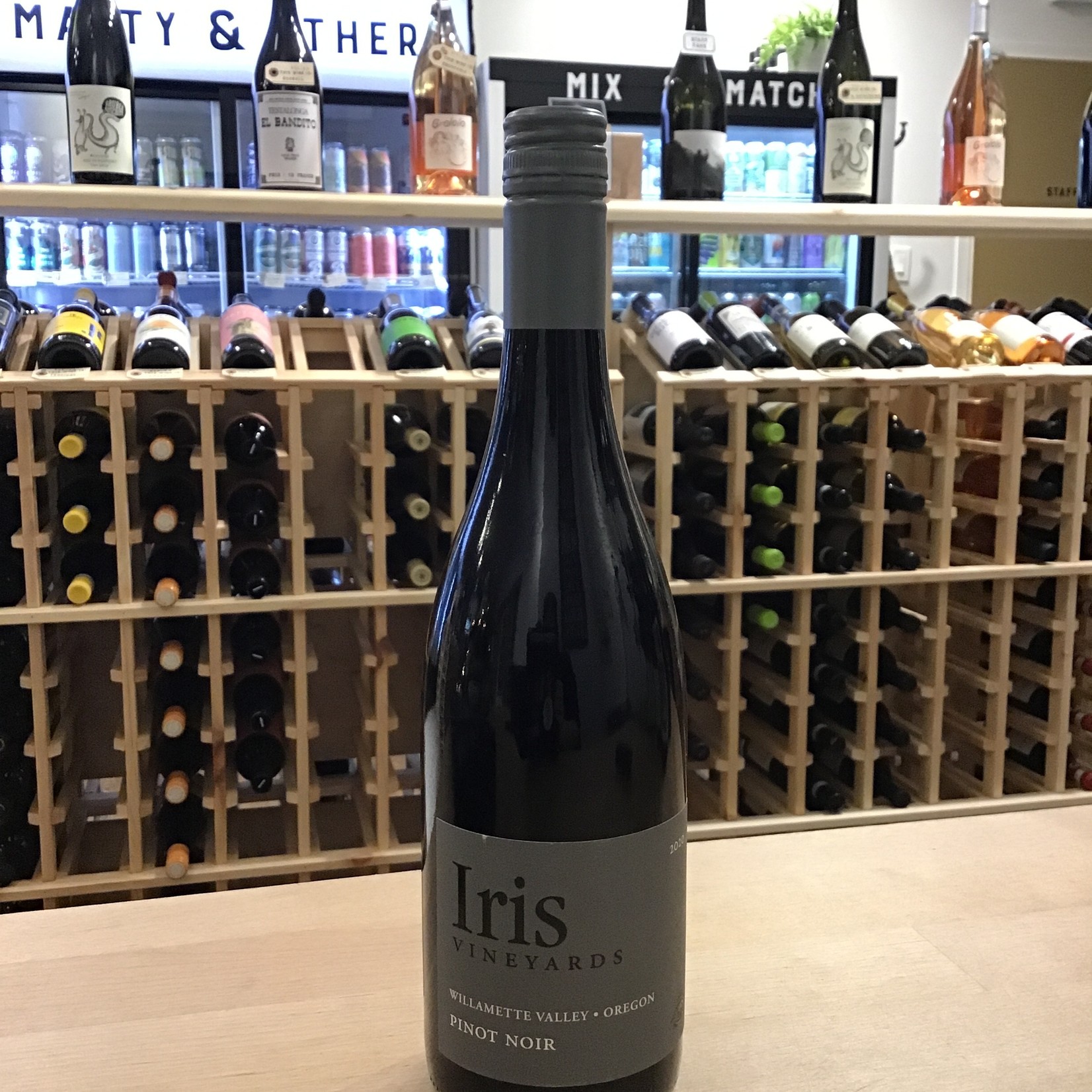 Iris Vineyards, Pinot Noir 750ml 13.0%