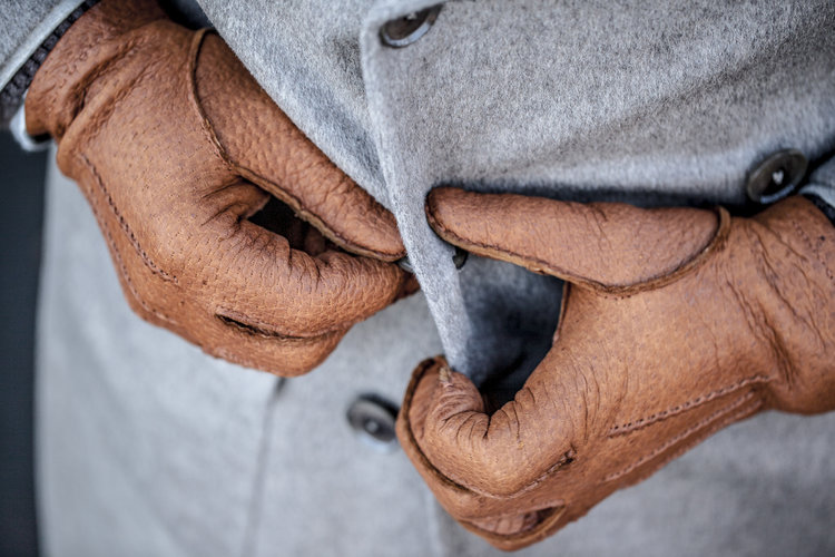 Peccary Unlined Palm Button Leather Gloves HESTRA