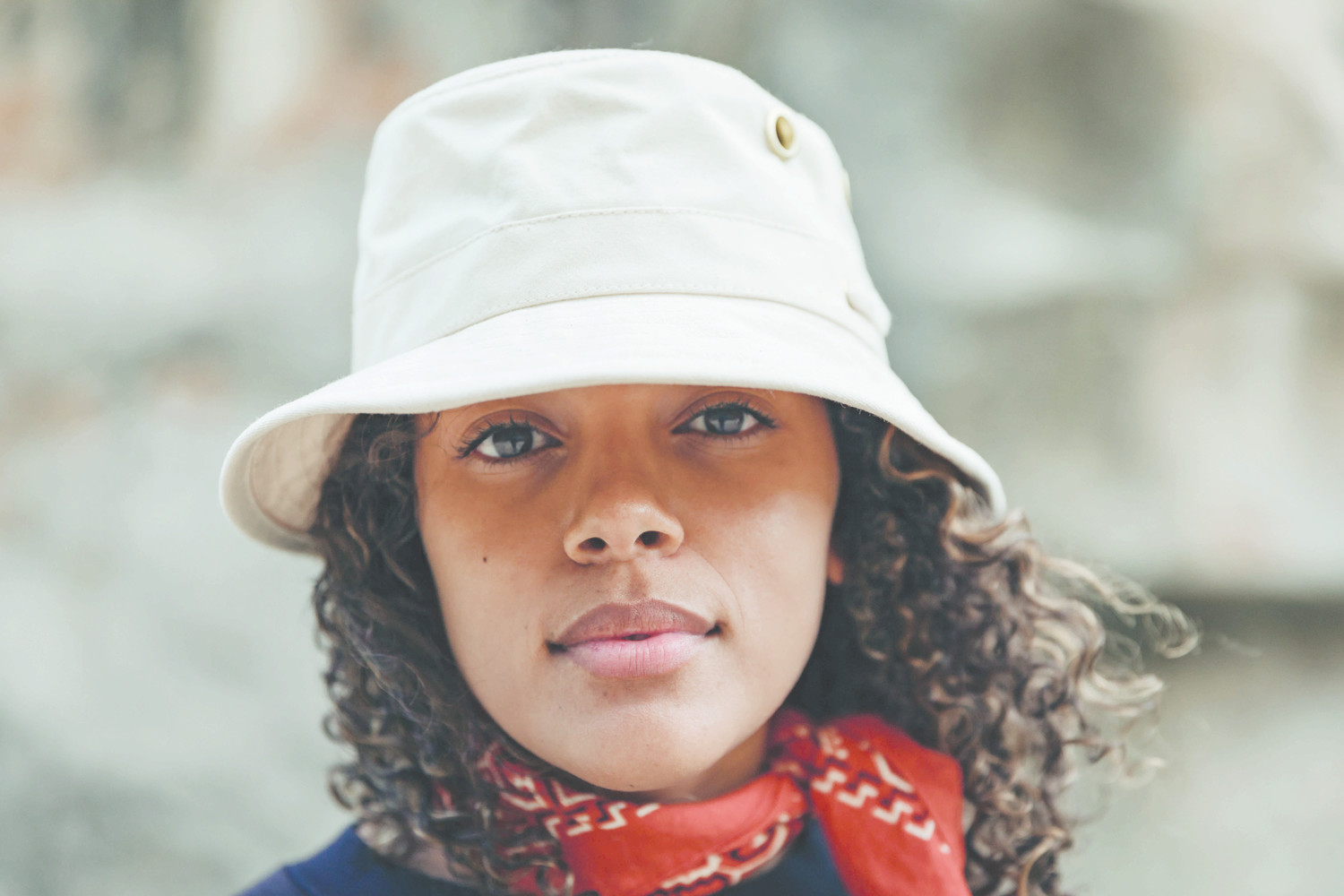 Tilley T1 Bucket Hat - Natural Tilley T1 Iconic Bucket Hat - Unisex - Outdoors Oriented main image 2