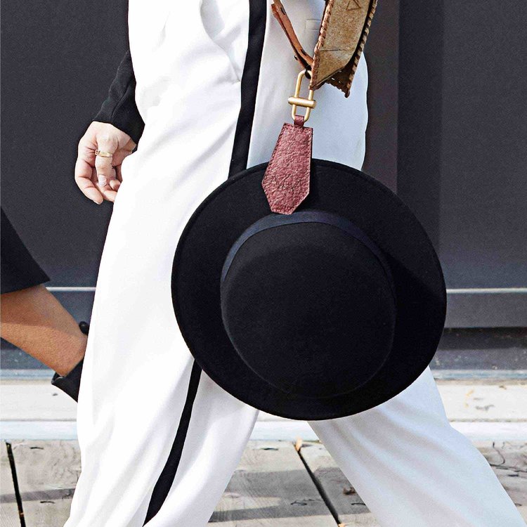 Aiyaayia Eyasi Magnetic Hat Clip AIYAAYIA