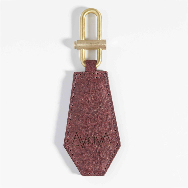 Aiyaayia Eyasi Magnetic Hat Clip AIYAAYIA