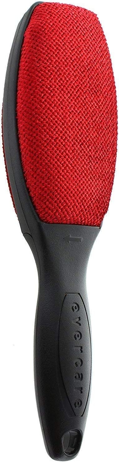 brosse à charpie rouge et noire