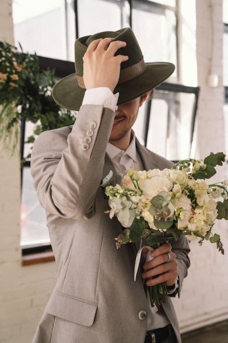 Best Wedding Hat Ideas For Your Groom - Henri Henri display picture 1