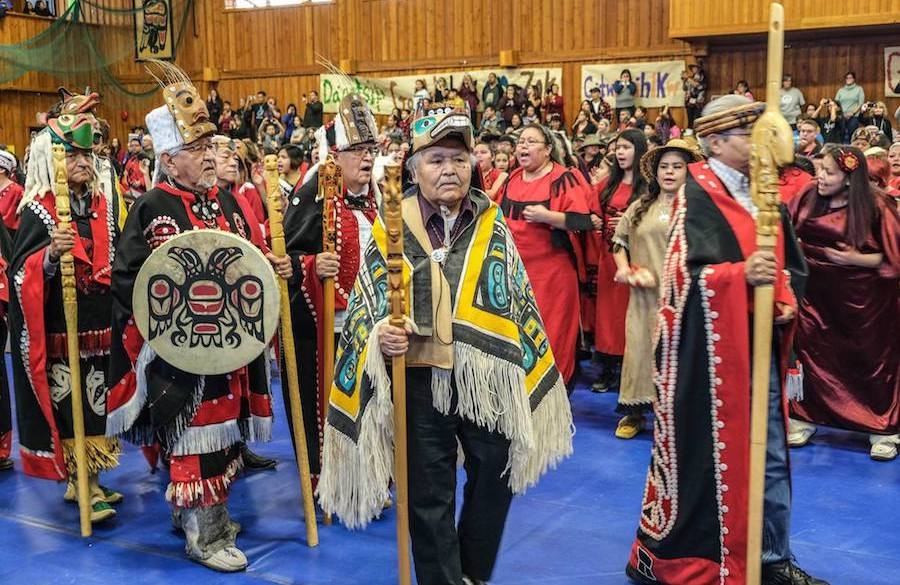 Cérémonie traditionnelle autochtone au Canada