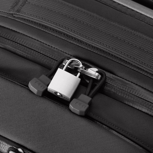 Yeti Crossroads Luggage 22"