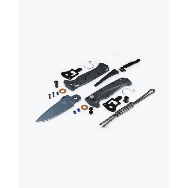 Benchmade 18065BT-01 MINI ADIRA