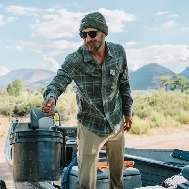 Howler Brothers Harker's Flannel - Kempton Plaid : Beluga
