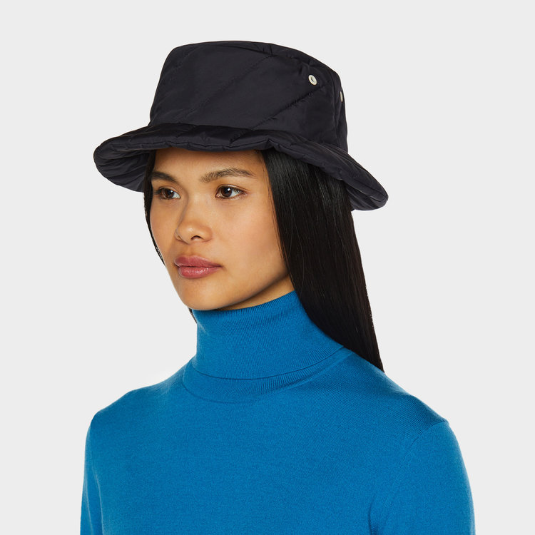 Tilley Abbott | Bucket