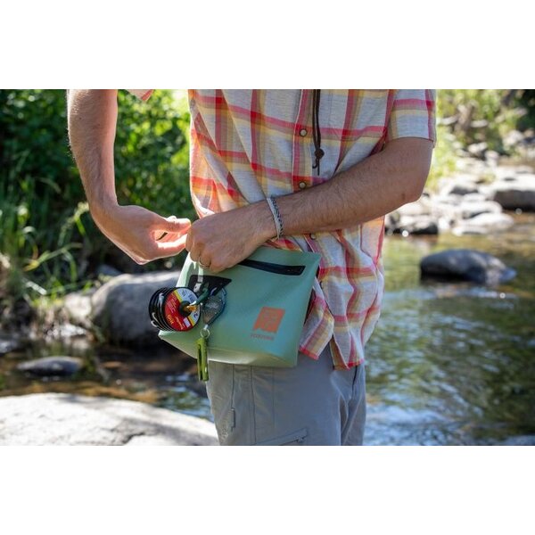 Fishpond Fishpond - Thunderhead Submersible Pouch