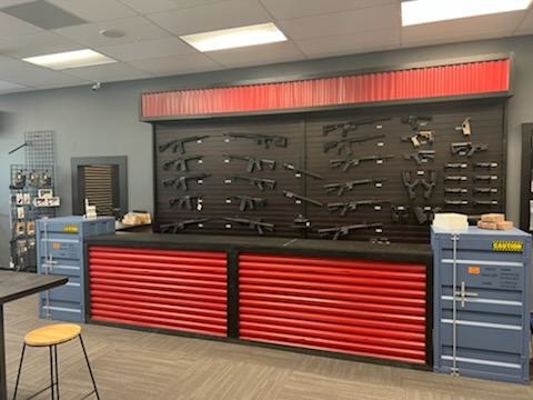 swannys guns & gear new gun shop fountain Colorado interior