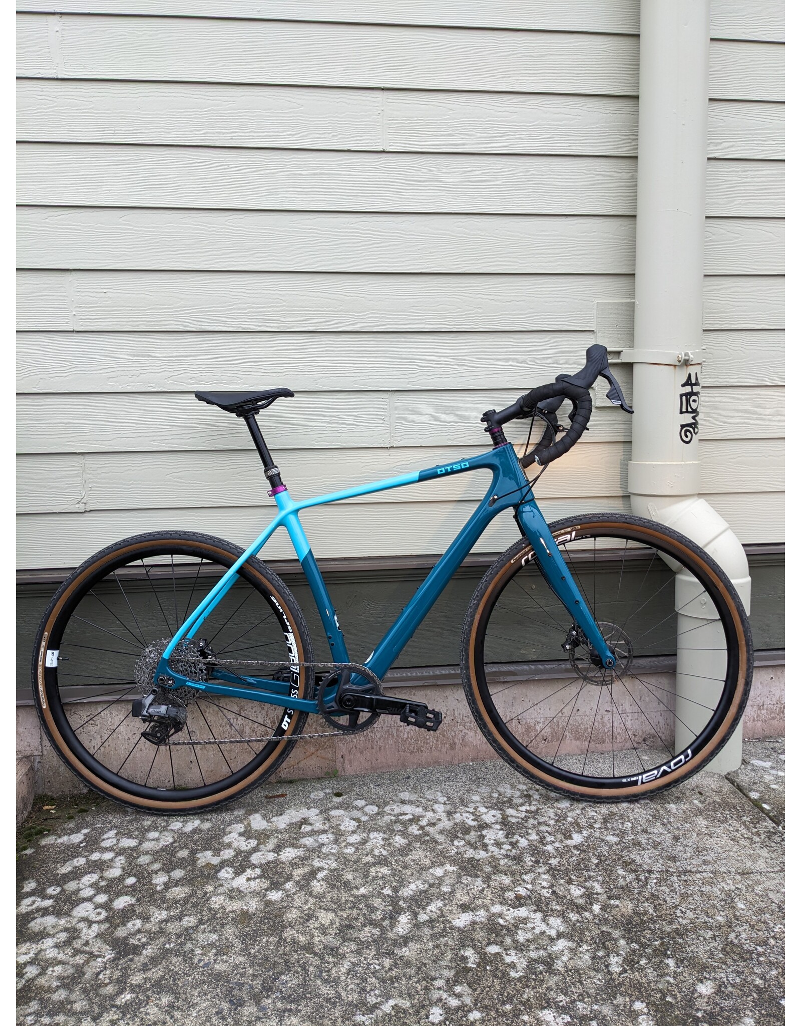 Otso Cycles Waheela Custom Rival AXS Teal Large