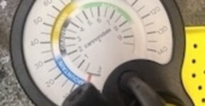 À quelle pression gonfler mes pneus ? Guide complet route + gravel (2026)