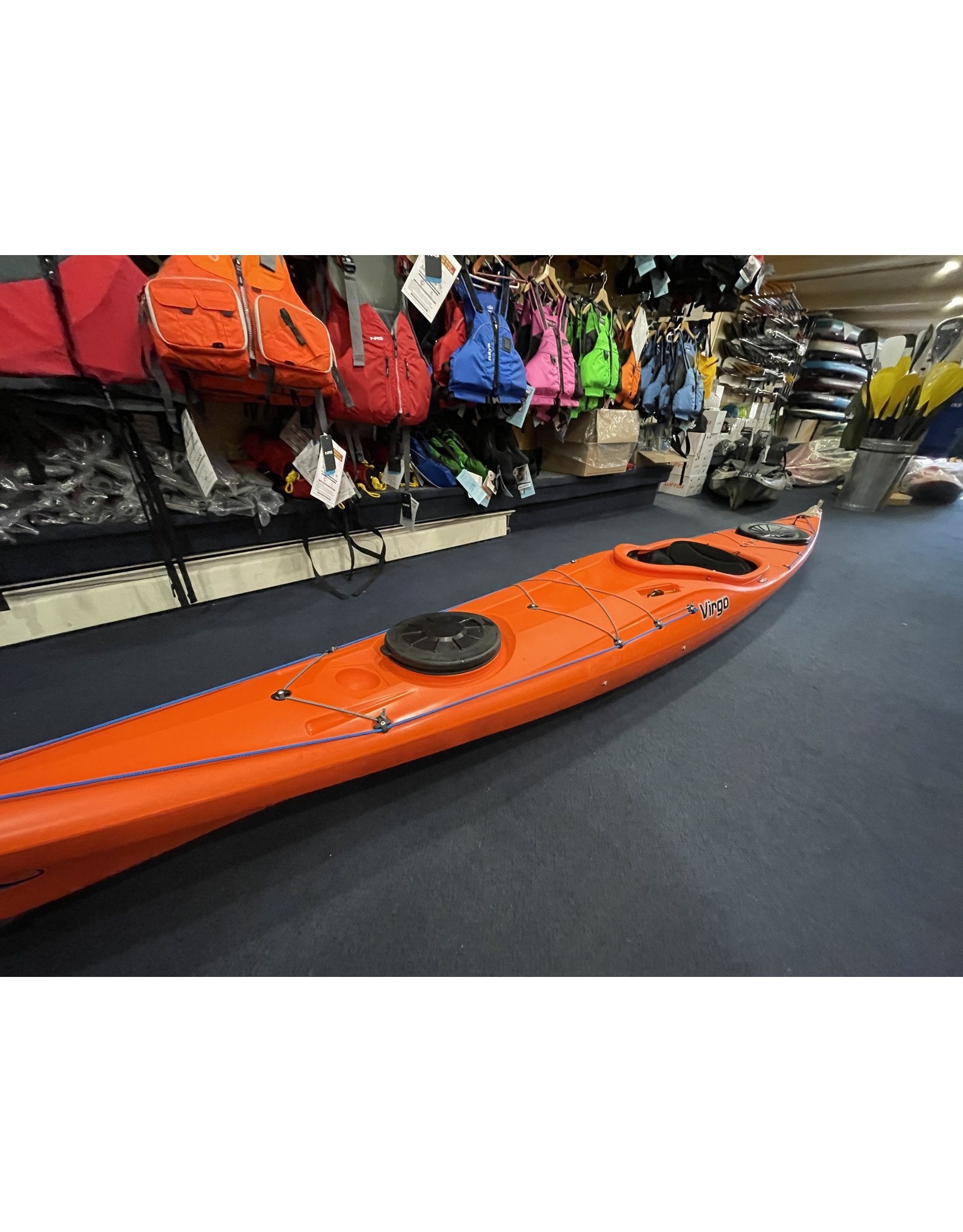 P&H Custom Sea Kayaks P&H Kayak Virgo LV avec dérive Lava MZ3