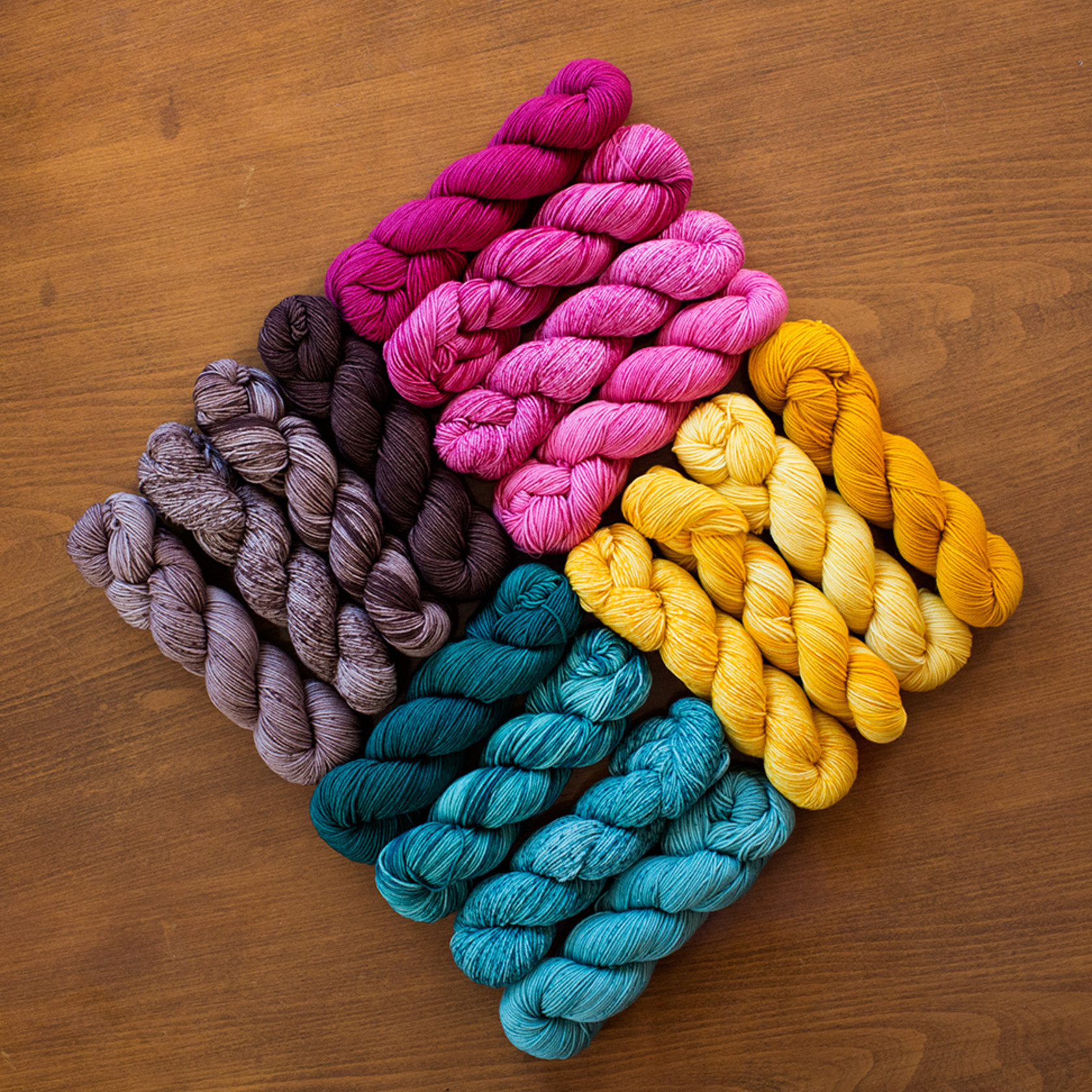 Merino Gradient Kit by Urth Yarns Artisanthropy Fibre Arts