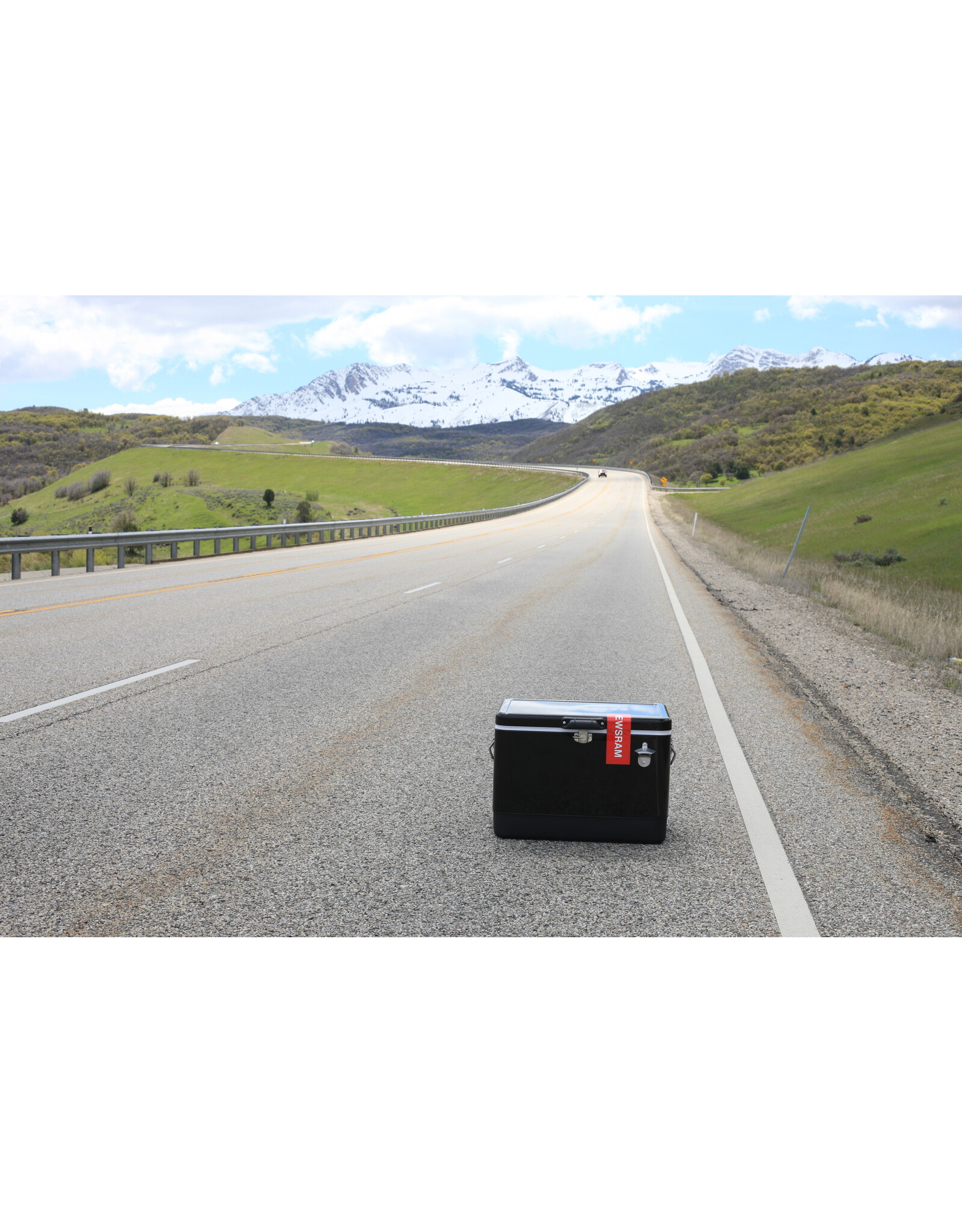2024 Limited Edition SRAM RED AXS Cooler Launch Kit - AXS 2x 2024 Limited Edition SRAM RED AXS Cooler Launch Kit - AXS 2x
