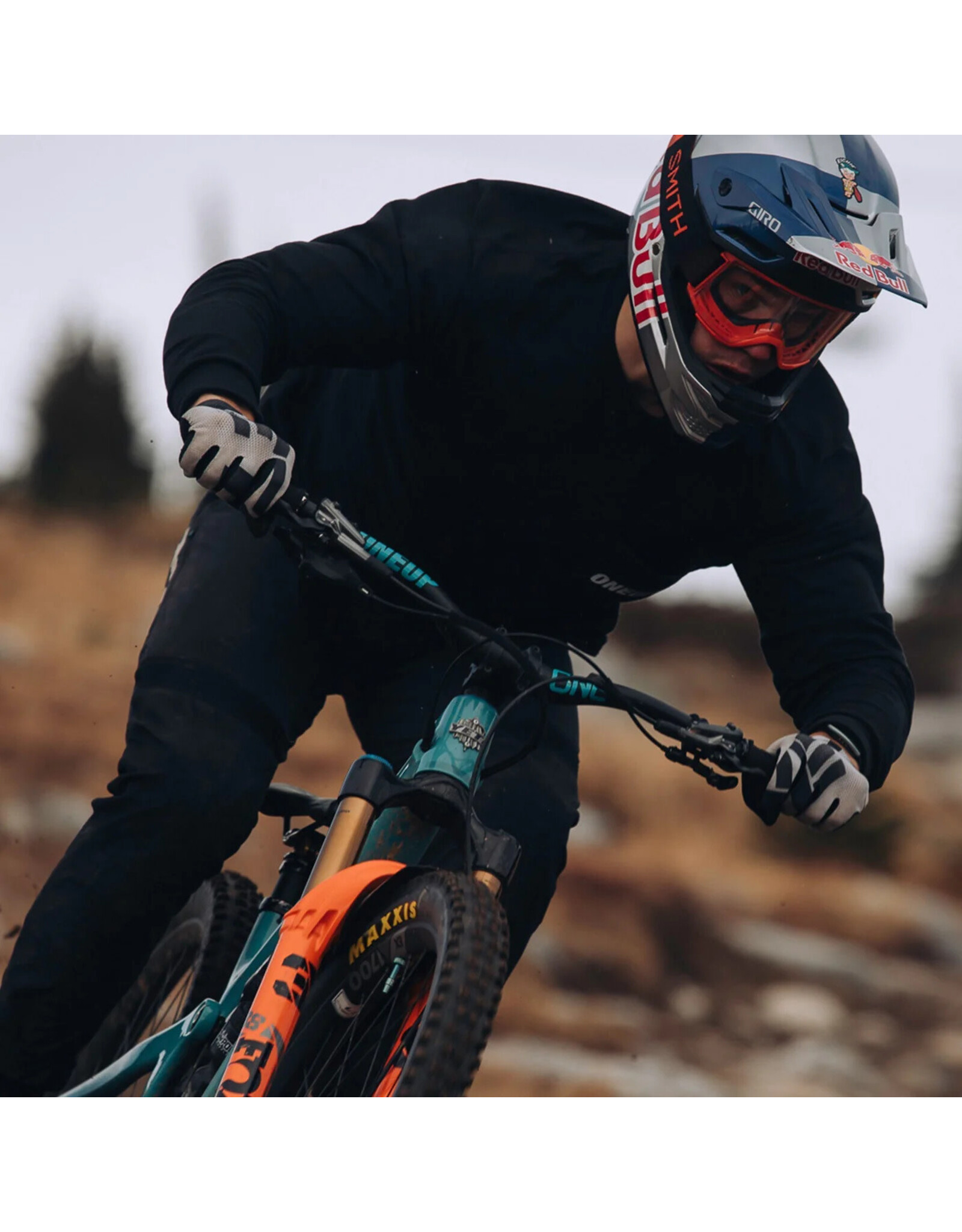 OneUp Components OneUp Components Carbon Handlebar - 35mm Rise - V1