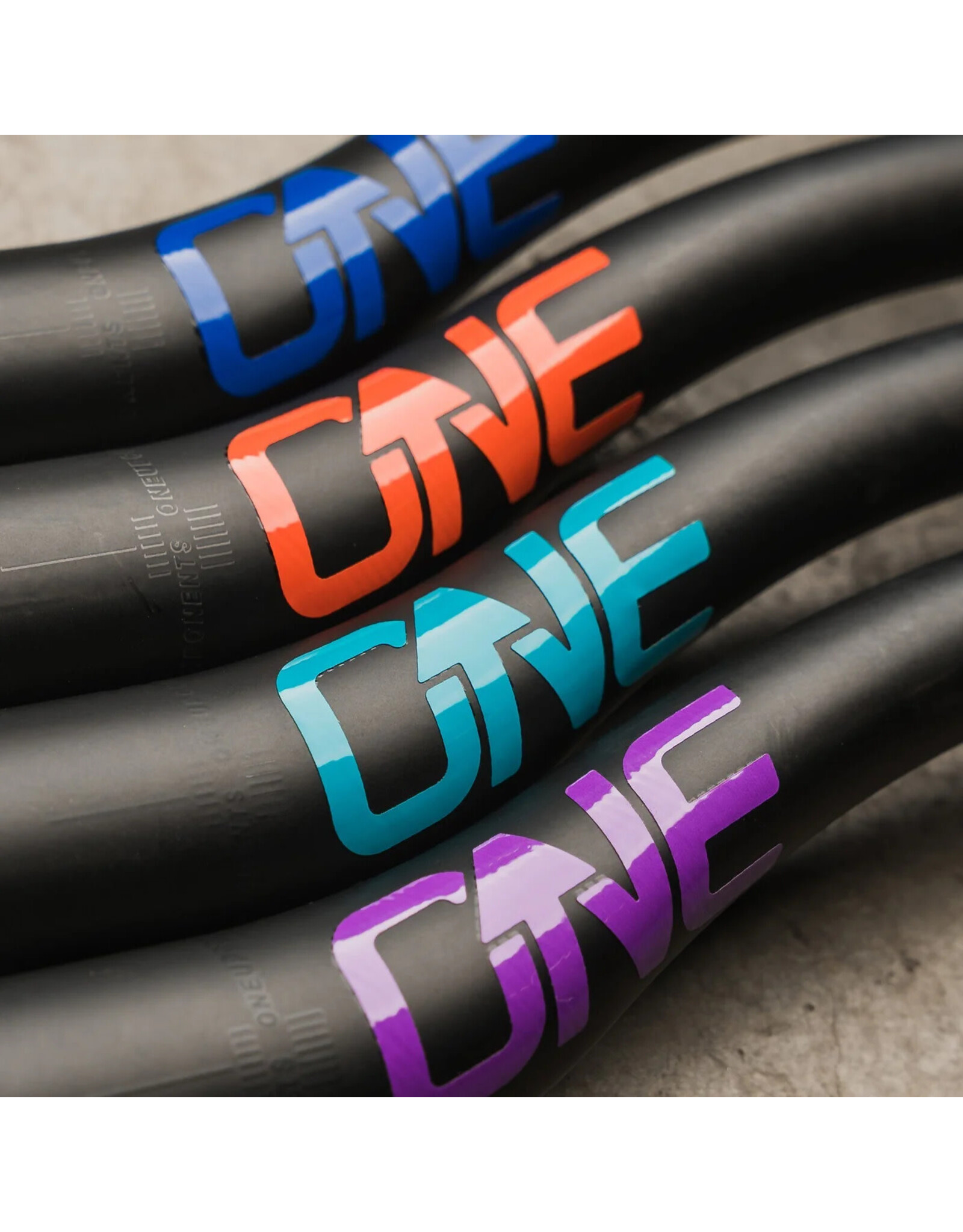 OneUp Components OneUp Components Carbon Handlebar - 35mm Rise - V1