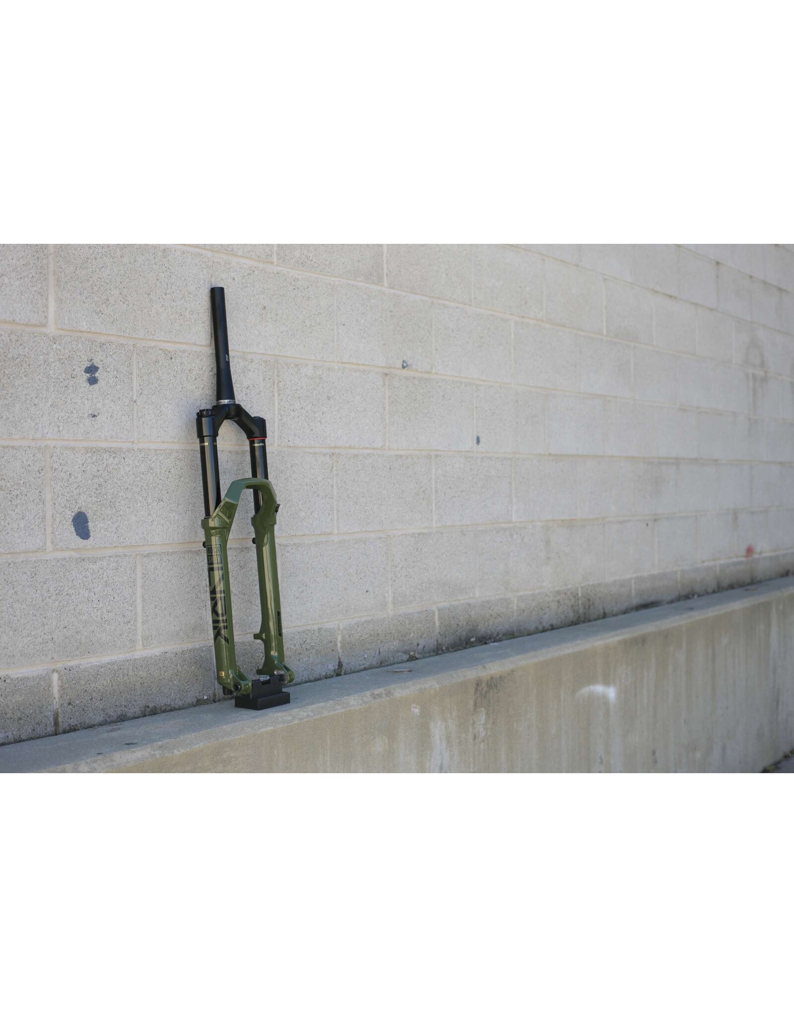 RockShox RockShox Lyrik Ultimate Charger 3.1 RC2 Suspension Fork - 29", 15 x 110 mm, 44 mm Offset, D2