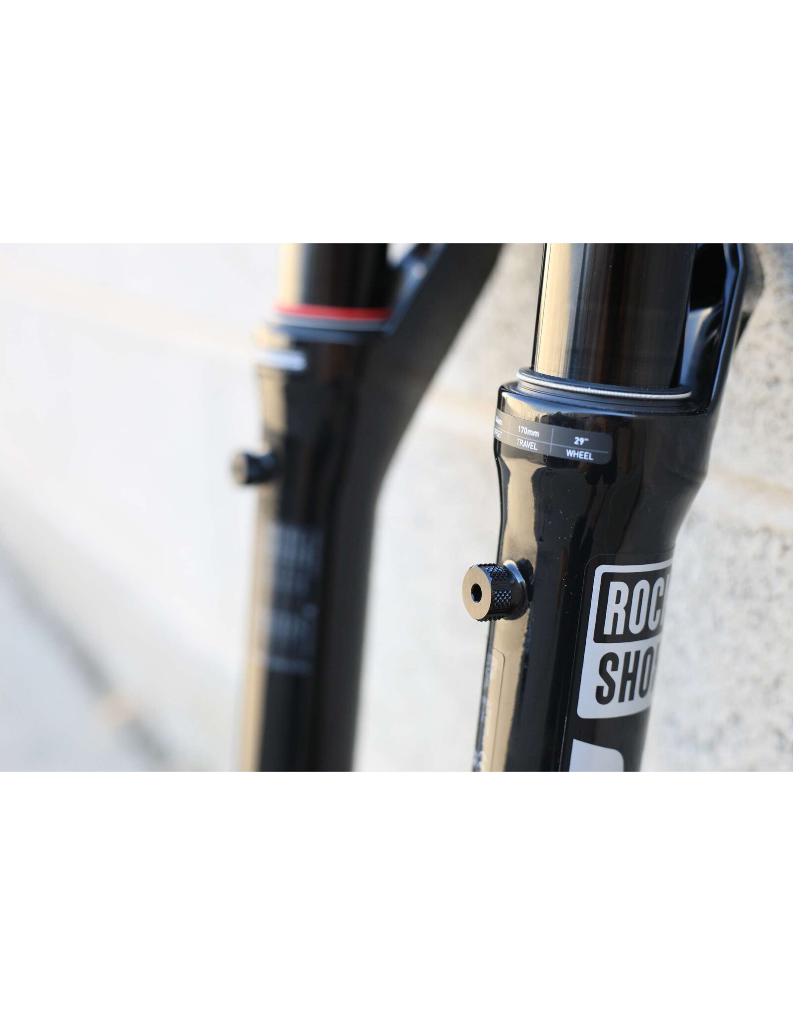 C: Rockshox ZEB Ultimate Flight Attendant - 29 C: Rockshox ZEB Ultimate Flight Attendant - 29