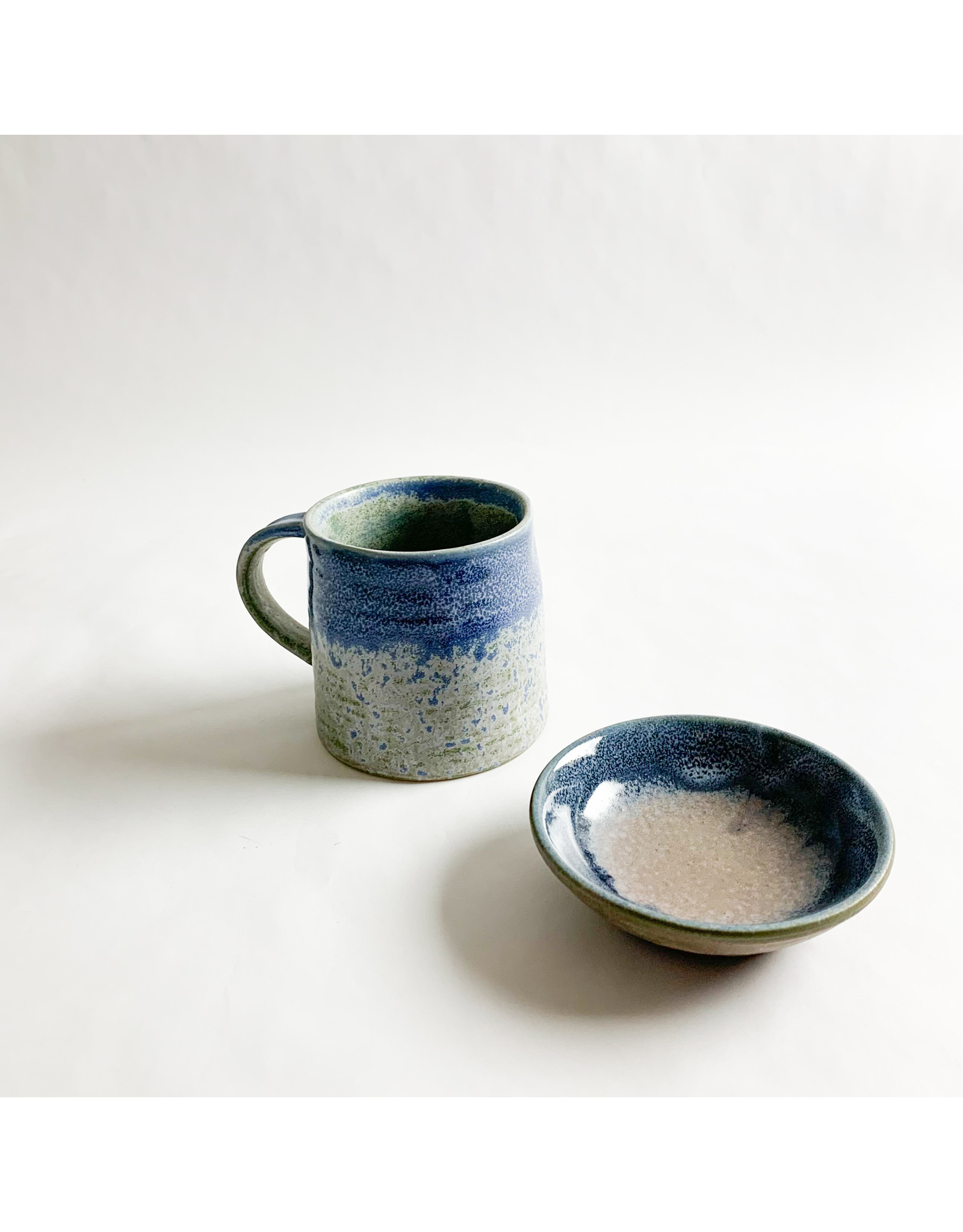 Creative Co-Op Stoneware Mug and Tray Set Blue