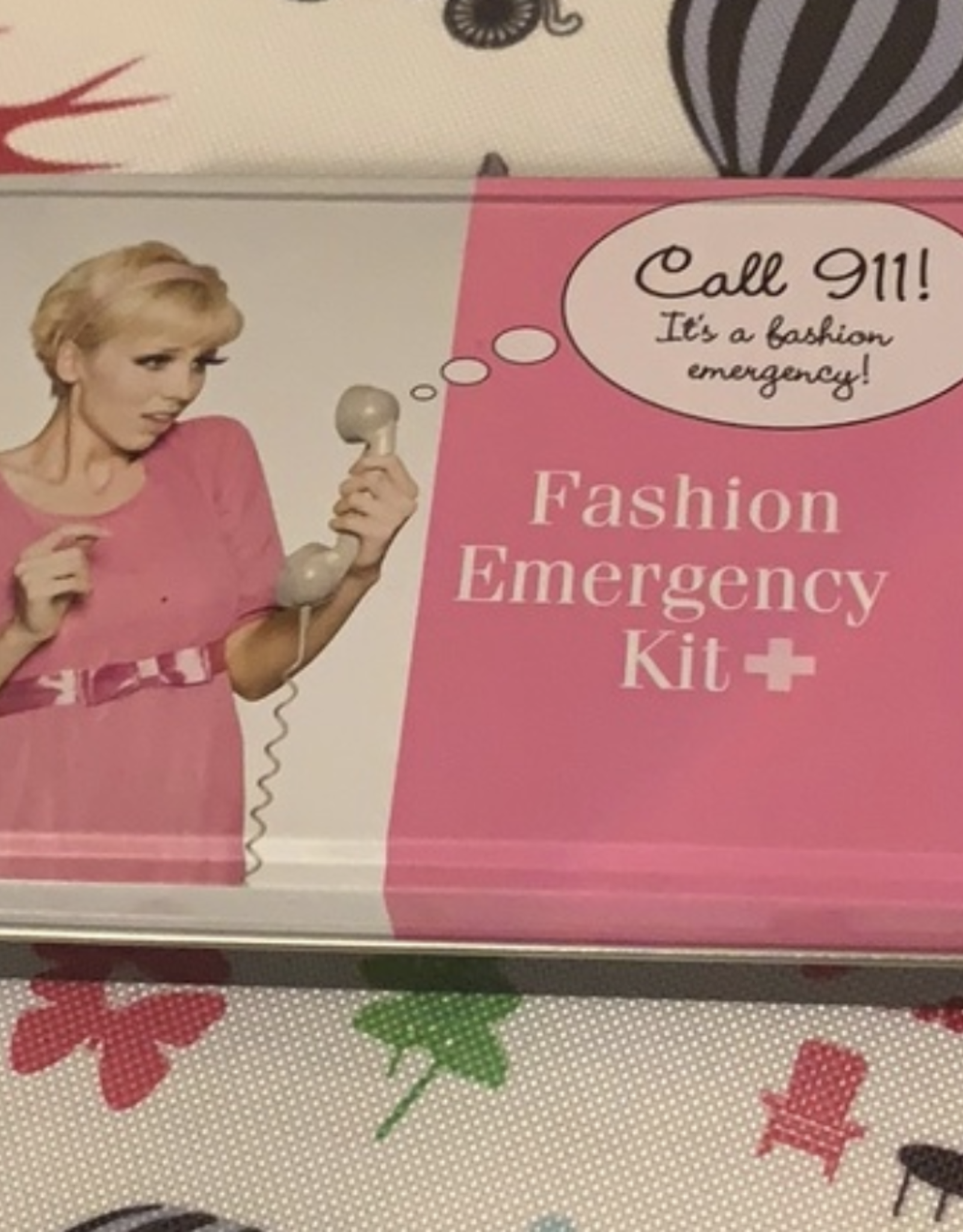 Hollywood Fashion Secrets emergency kit 2 styles