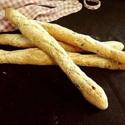 MISS MARIE Olives flûtes bread (4)