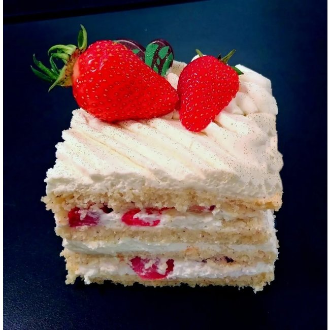 MISS MARIE MISS MARIE Strawberry Shortcake (4 to 6 servings)