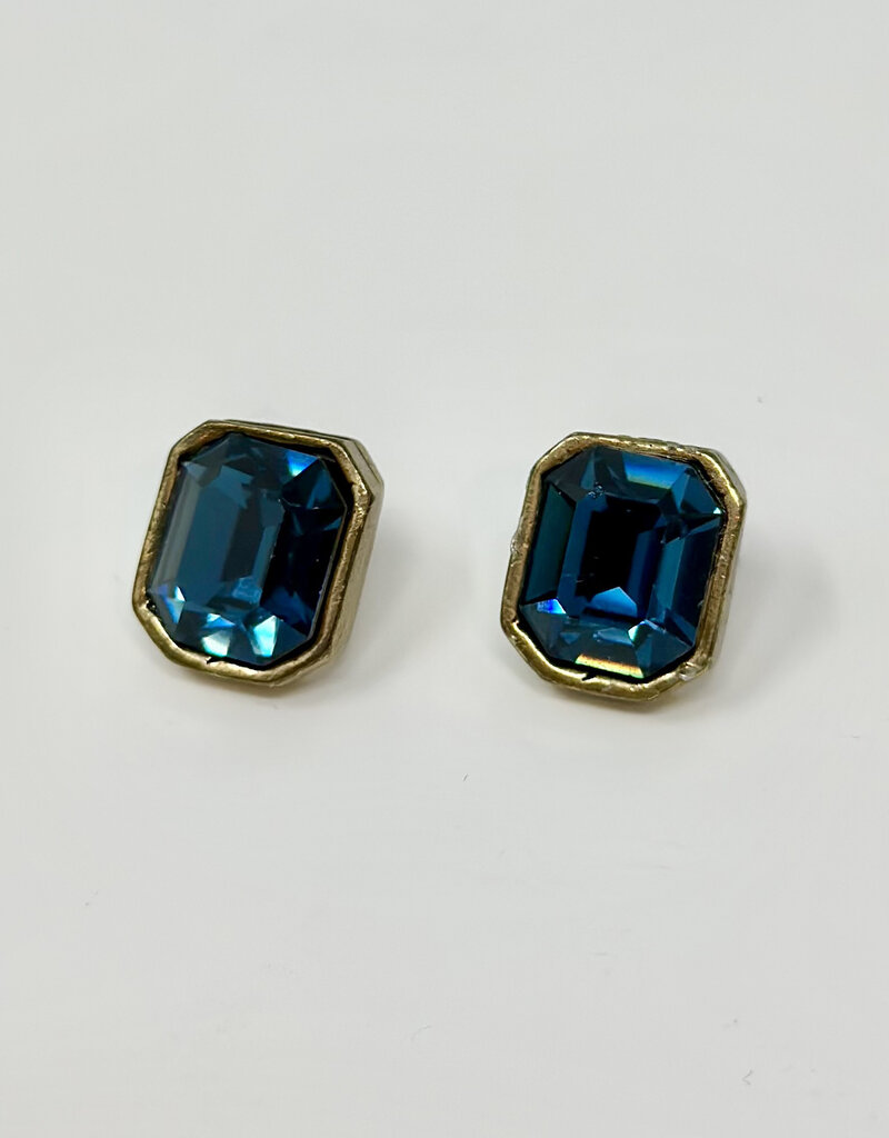 Carolyn Stud Earring