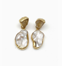 Zeyzey Zeyzey Baroque Pearl and Citrin Earring